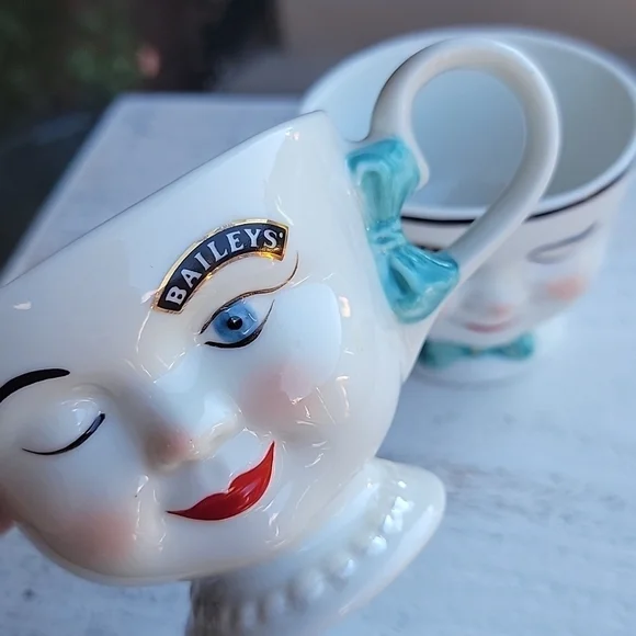 1996 Vintage Baileys Winking Mr & Mrs YUM Creamer & Sugar Dish - Picture 6 of 11